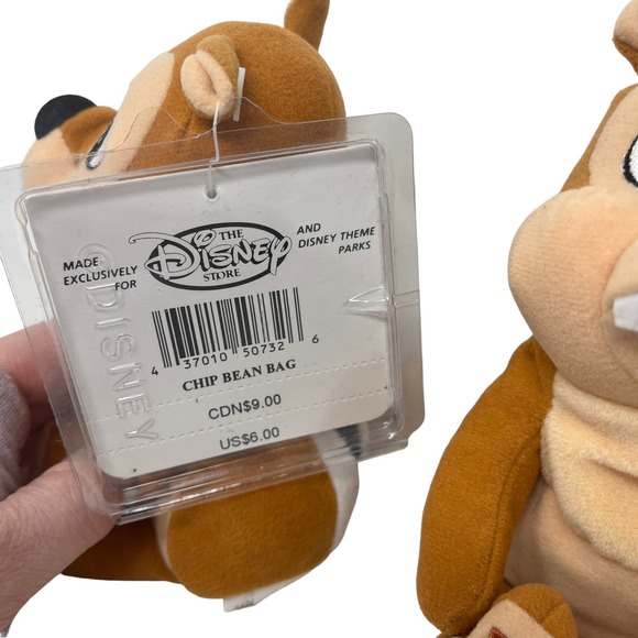 Vintage Disney Store Chip & Dale Bean Bag Plush NEW w/ Tags & Protector - Picture 6 of 7
